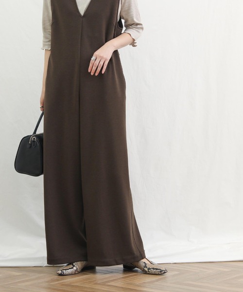 Gready Brilliant（グレディブリリアン）の「Vネックサロペット