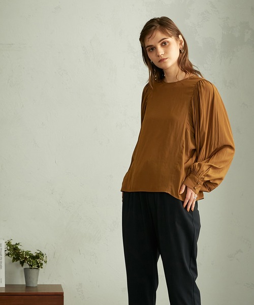 LE SOUK HOLIDAY(ルスークホリデー)の「割繊ギャザースリーブブラウス(シャツ/ブラウス・レディース・ピンク/モカ/ネイビー・M/S)」の17枚目の写真