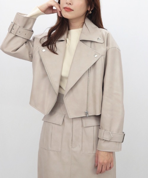 AMBIENT(アンビエント)の「クロップドライダースジャケット(ライダースジャケット・レディース・アイボリー/ブラック/グレイッシュベージュ・FREE)」の3枚目の写真