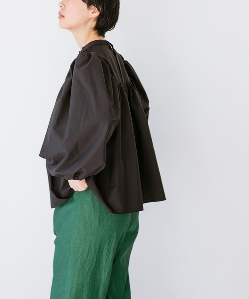 note et silence （ノートエシロンス）の「【AMB100貨】オーガニックリサイクルブロード シャーリングブラウス（シャツ/ブラウス・レディース・ブラック・FREE）」の13枚目の写真