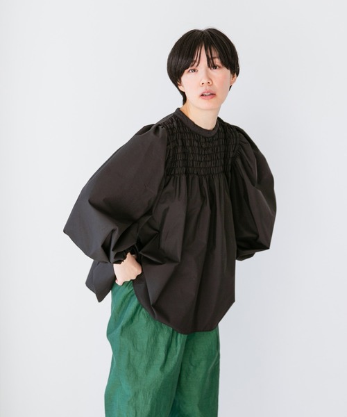 note et silence （ノートエシロンス）の「【AMB100貨】オーガニックリサイクルブロード シャーリングブラウス（シャツ/ブラウス・レディース・ブラック・FREE）」の6枚目の写真
