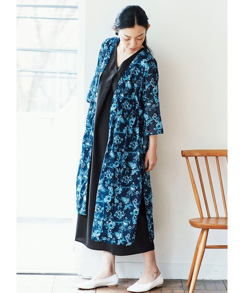 and myera（アンド マイラ）の「ａｎｄ　ｍｙｅｒａ　更紗ガウンワンピース（ワンピース・レディース・ブルー・SMALL/MEDIUM/LARGE/X-LARGE）」の7枚目の写真