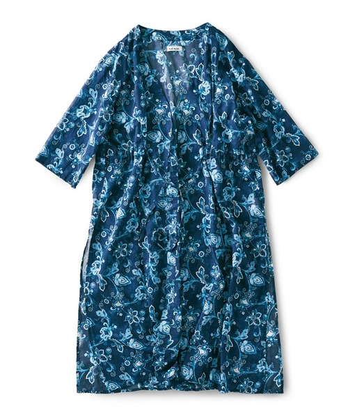 and myera（アンド マイラ）の「ａｎｄ　ｍｙｅｒａ　更紗ガウンワンピース（ワンピース・レディース・ブルー・SMALL/MEDIUM/LARGE/X-LARGE）」の4枚目の写真