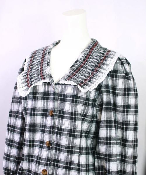 grapevine by k3（グレープバインバイケースリー）の「LILA Shirt（シャツ/ブラウス・レディース・ブラック・M/S）」の8枚目の写真