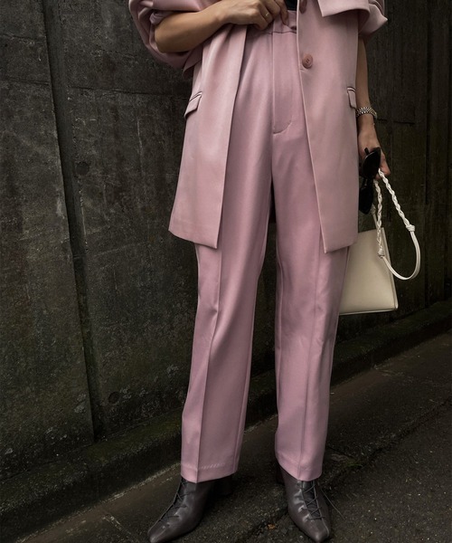 Ameri（アメリ）の「REFINED BASIC TAPERED PANTS（スラックス・レディース・ブラウン/ベージュ/ピンク・SMALL/MEDIUM）」の15枚目の写真