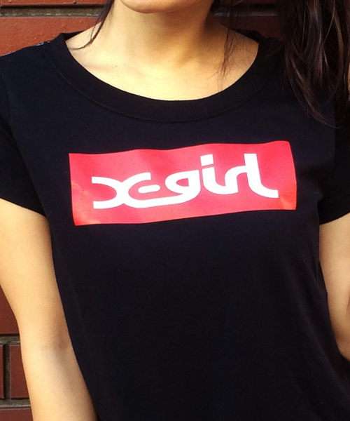 X-girl（エックスガール）の「BOX LOGO S/S TEE（Tシャツ/カットソー・レディース・ホワイト/ブラック・1/2）」の5枚目の写真