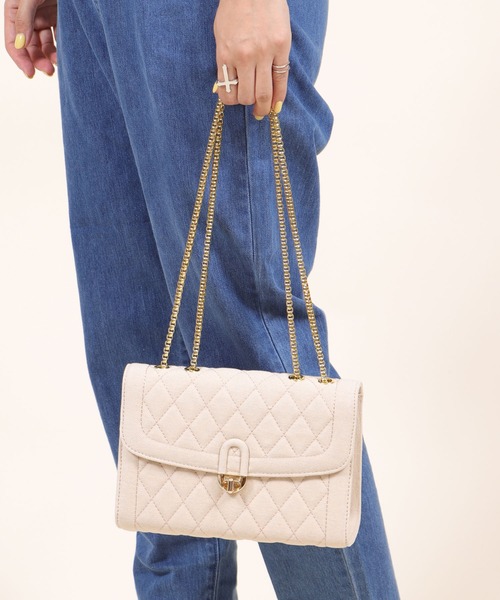 BASE（ベース）の「レディースキルティングチェーンショルダーバッグ（ショルダーバッグ・レディース・ブラック/ブルー/アイボリー/ベージュ/ブルー系その他/ホワイト系その他・FREE）」の3枚目の写真