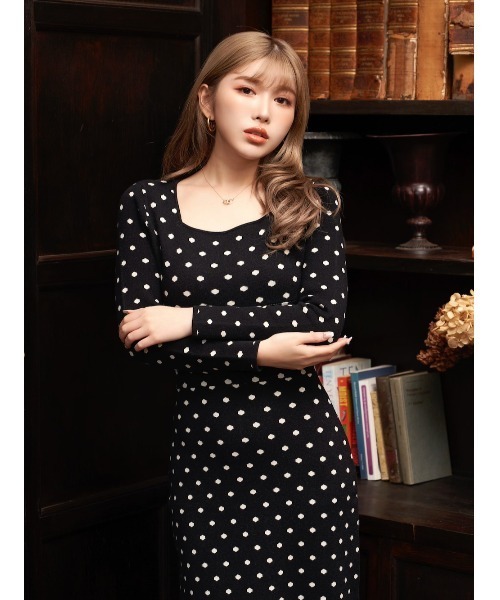 ダーリッチグレー バックリボン オーバーサイズニットワンピース Darich（ダーリッチ）の「バックリボンロングニットワンピース