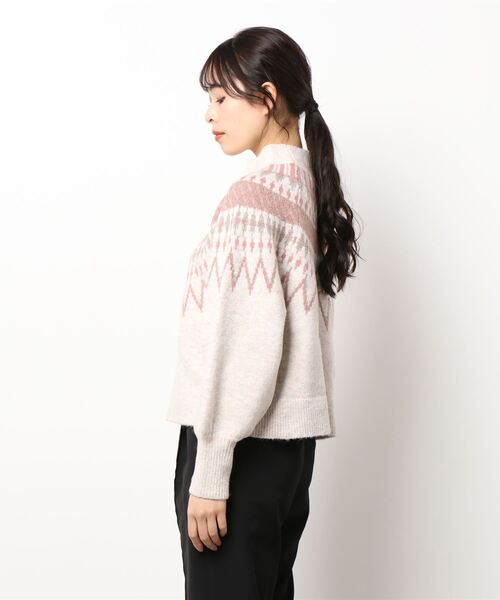 Lugnoncure（ルノンキュール）の「求心柄ショート丈ニット（ニット/セーター・レディース・オフホワイト/グレー/ベージュ・ﾌﾘ-）」の4枚目の写真