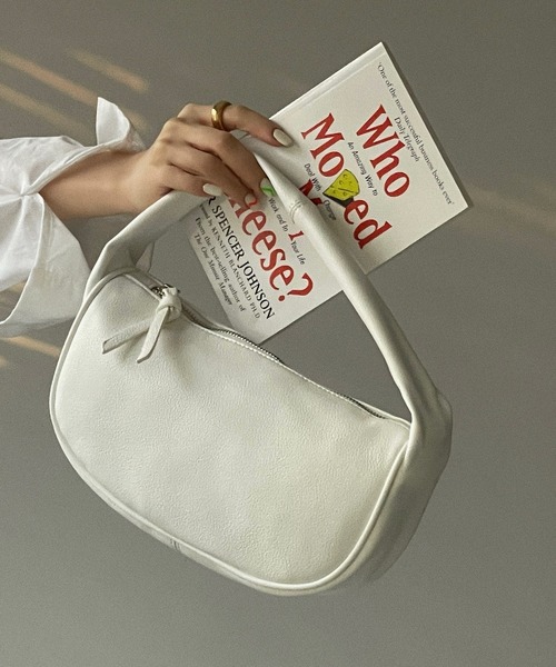 etade（エタード）の「【etade】crescent bag etda22s002（ショルダーバッグ・レディース・ホワイト/ブラック/イエロー/グリーン・FREE）」の5枚目の写真