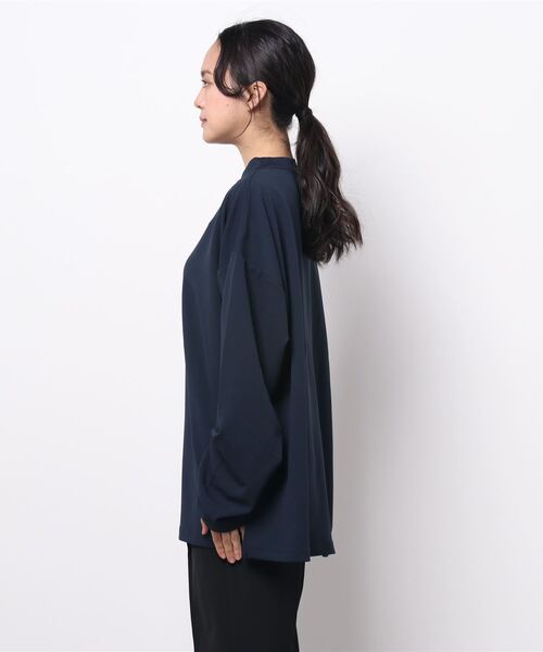 improves(インプローブス)の「カットジョーゼット オーバーサイズ モックネック ロンT セットアップ対応(Tシャツ/カットソー・メンズ・ブラック/ベージュ/ブラウン/ライトブラウン/杢グレー/チャコールグレー/ネイビー/オリーブ/カーキ・LARGE/MEDIUM)」の17枚目の写真