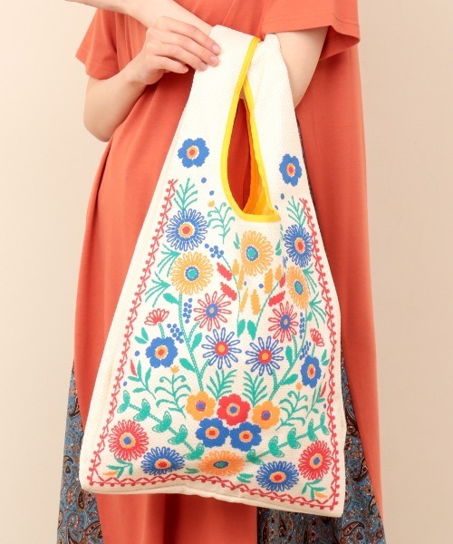 チチカカ（チチカカ）の「フラワー刺繍風プリントマルシェバッグ（トートバッグ・レディース・ダークブラウン/ベージュ・FREE）」の2枚目の写真