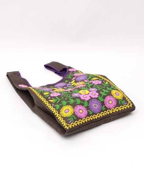 チチカカ（チチカカ）の「フラワー刺繍風プリントマルシェバッグ（トートバッグ・レディース・ダークブラウン/ベージュ・FREE）」の11枚目の写真