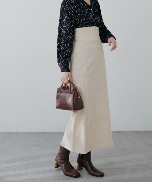 natural couture(ナチュラルクチュール)の「【2サイズ展開】美シルエットなハイウエストタイトスカート(スカート・レディース・ブラック/オフホワイト/インディゴブルー/グリーン/ブルー系・SMALL/MEDIUM)」の12枚目の写真