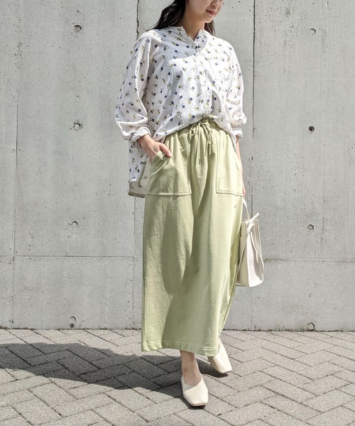 COMME CA ISM(コムサイズム)の「フラワープリント ブラウス(シャツ/ブラウス・レディース・ホワイト/ネイビー・MEDIUM/LARGE)」の20枚目の写真