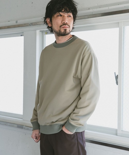 URBAN RESEARCH DOORS（アーバンリサーチドアーズ）の「シャイン裏毛クルーネックプルオーバー（Tシャツ/カットソー・メンズ・ベージュ/オフホワイト/ブルー/チャコールグレー・42/38/40）」の3枚目の写真
