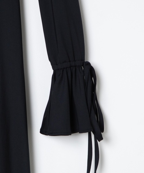 Romansual（ロマンシュアル）の「Romansual/バックオープンフレアワンピース（ワンピース・レディース・ブラック/ベージュ・FREE）」の10枚目の写真