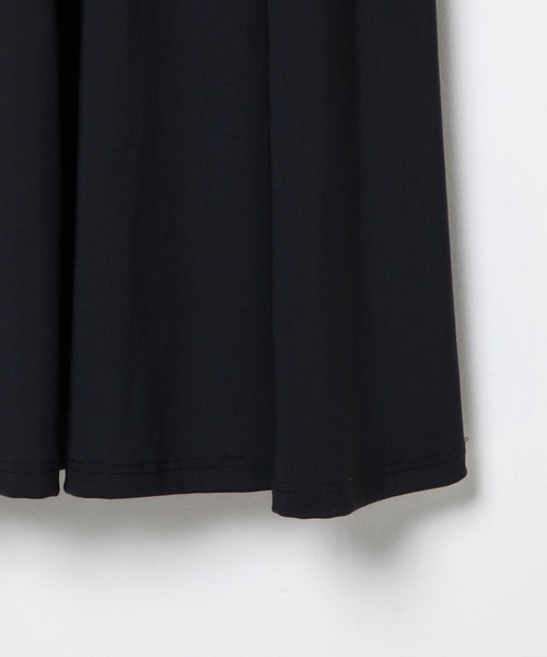 Romansual（ロマンシュアル）の「Romansual/バックオープンフレアワンピース（ワンピース・レディース・ブラック/ベージュ・FREE）」の11枚目の写真