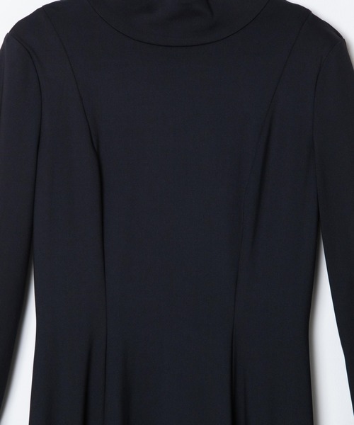 Romansual（ロマンシュアル）の「Romansual/バックオープンフレアワンピース（ワンピース・レディース・ブラック/ベージュ・FREE）」の12枚目の写真