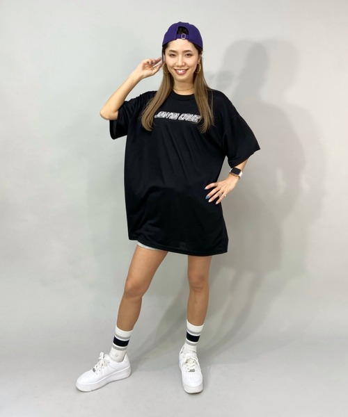 SANTA CRUZ(サンタクルーズ)の「【ムラサキスポーツ別注】SANTACRUZ/サンタクルーズ 水陸両用ビッグシルエットバックプリントTシャツ/ラッシュガード 502221437(Tシャツ/カットソー・レディース・ブラック/ホワイト・L/M)」の6枚目の写真