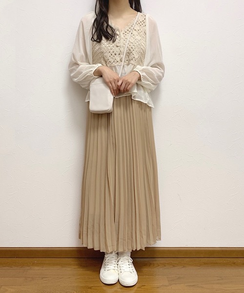 Cham.(チャム)の「切り替えシアーブラウス(シャツ/ブラウス・レディース・ベージュ/オフホワイト・F)」の5枚目の写真