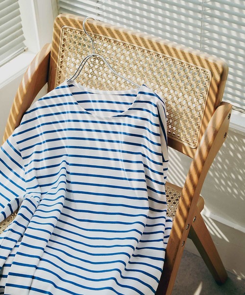 Chillfar（チルファー）の「ラベルボーダーロンT（Tシャツ/カットソー・レディース・ホワイト×レッド/ホワイト×グリーン/ホワイト×ブルー/ホワイト×ブラック/ブラック×ホワイト/ホワイト系/ブルー系/ブルー系1/ブラック系・FREE）」の10枚目の写真