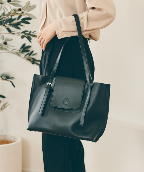 Lamoa（ラモア）の「Lamoa/フェイクレザー マルチ ショルダーバック（トートバッグ・レディース・ブラック/ベージュ/ブラウン・FREE）」の2枚目の写真