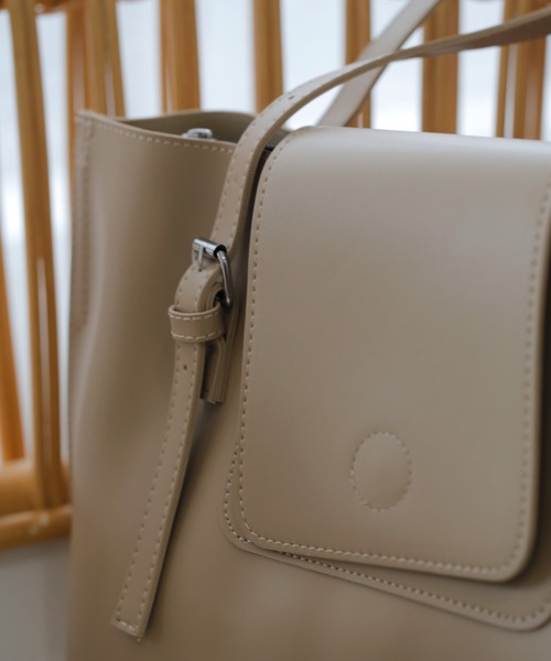 Lamoa（ラモア）の「Lamoa/フェイクレザー マルチ ショルダーバック（トートバッグ・レディース・ブラック/ベージュ/ブラウン・FREE）」の9枚目の写真