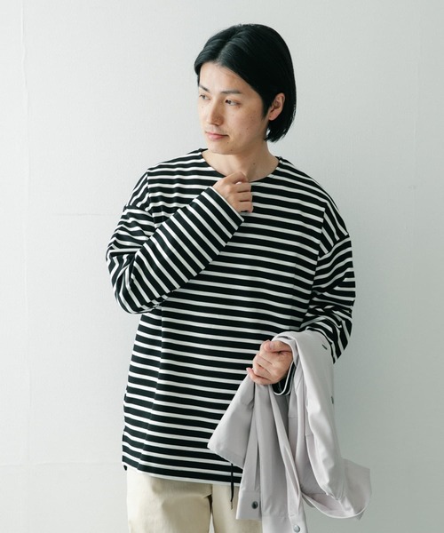 ITEMS URBANRESEARCH(アイテムズ アーバンリサーチ)の「オーバーサイズボーダー バスクカットソー(Tシャツ/カットソー・メンズ・ネイビー/オフホワイト/ブラック・LARGE/MEDIUM)」の1枚目の写真