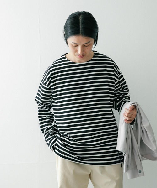 ITEMS URBANRESEARCH(アイテムズ アーバンリサーチ)の「オーバーサイズボーダー バスクカットソー(Tシャツ/カットソー・メンズ・ネイビー/オフホワイト/ブラック・LARGE/MEDIUM)」の15枚目の写真