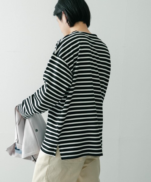 ITEMS URBANRESEARCH(アイテムズ アーバンリサーチ)の「オーバーサイズボーダー バスクカットソー(Tシャツ/カットソー・メンズ・ネイビー/オフホワイト/ブラック・LARGE/MEDIUM)」の6枚目の写真