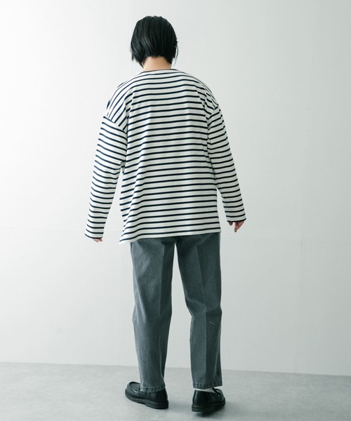 ITEMS URBANRESEARCH(アイテムズ アーバンリサーチ)の「オーバーサイズボーダー バスクカットソー(Tシャツ/カットソー・メンズ・ネイビー/オフホワイト/ブラック・LARGE/MEDIUM)」の20枚目の写真