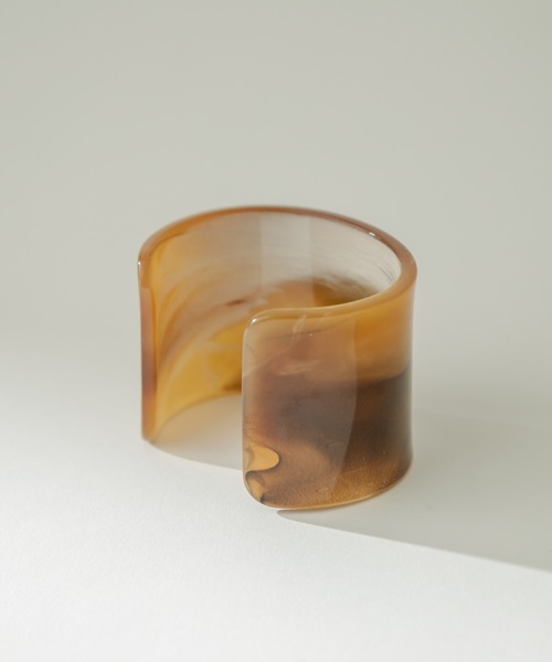 mystic（ミスティック）の「[eau un bijou] marble bangle（バングル/リストバンド・レディース・ブラウン/ベージュ・ONE SIZE）」の9枚目の写真