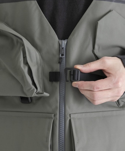 HELLY HANSEN（ヘリーハンセン）の「HELLY HANSEN　Utility Vest（ベスト・メンズ・ブラック/グリーン系その他・LARGE）」の21枚目の写真