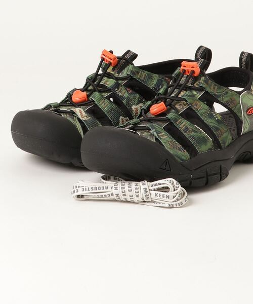 KEEN(キーン)の「NEWPORT RETRO / ニューポート レトロ ★Collaboration with ≪New Acoustic Camp≫ / メンズ サンダル(サンダル・メンズ・グリーン系その他・26.5cm/25.5cm/27.5cm/26cm/27cm/28.5cm/25cm/28cm/29cm)」の4枚目の写真