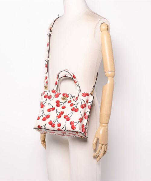 未使用級✨COACH ウィロウ トート 24 ウィズ 2way チェリー バッグ 中古・古着通販】COACH (コーチ) チェリーウィロウ トート 24