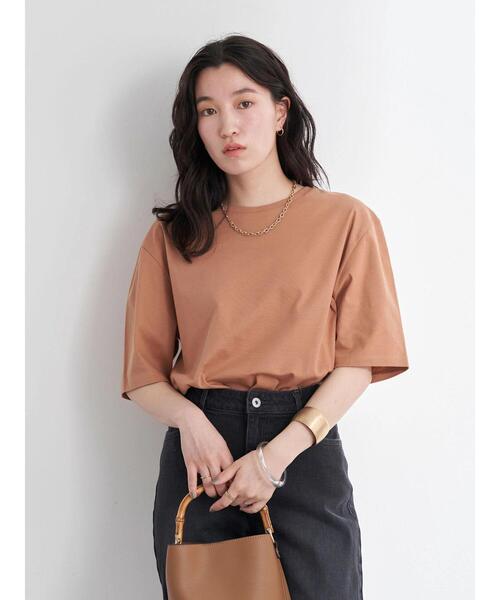 earth music&ecology（アースミュージックアンドエコロジー）の「クルーネックスムースTシャツ（Tシャツ/カットソー・レディース・ブラック/ダークグリーン/オフホワイト/ライトブラウン・S/M/L）」の19枚目の写真