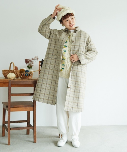 chambre de charme（シャンブルドゥシャーム）の「cdc リサイクルウール 先染め ゆるりコート（ステンカラーコート・レディース・クリーム/ネイビー・FREE）」の4枚目の写真