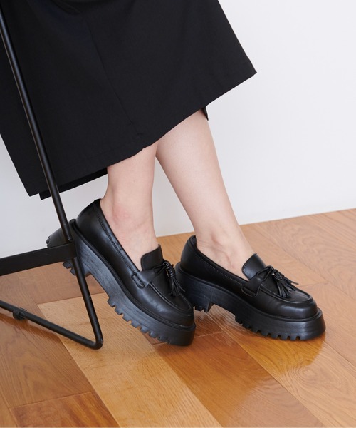 FREE'S MART（フリーズマート）の「◆タッセルローファー（ローファー・レディース・ブラック/ベージュ・SMALL/MEDIUM）」の3枚目の写真