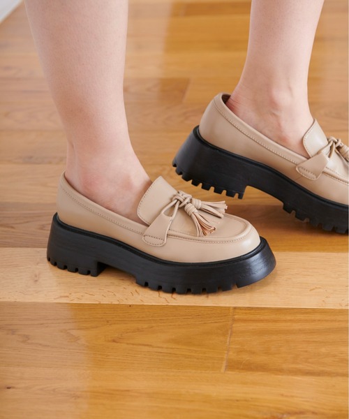 FREE'S MART（フリーズマート）の「◆タッセルローファー（ローファー・レディース・ブラック/ベージュ・SMALL/MEDIUM）」の6枚目の写真