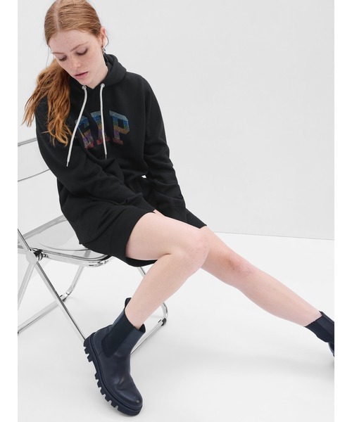 GAP(ギャップ)の「ヴィンテージ ソフトGAPアーチロゴ入りパーカーワンピース(ワンピース・レディース・ネイビー/ブラウン/その他/オフホワイト/ブラック・S/M/L/XL/XS/XXS)」の3枚目の写真