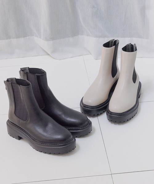 BAYFLOW（ベイフロー）の「バッグZIPサイドゴアブーツ（ブーツ・レディース・ブラック/アイボリー・SMALL/MEDIUM/LARGE）」の5枚目の写真