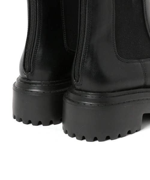 BAYFLOW（ベイフロー）の「バッグZIPサイドゴアブーツ（ブーツ・レディース・ブラック/アイボリー・SMALL/MEDIUM/LARGE）」の19枚目の写真