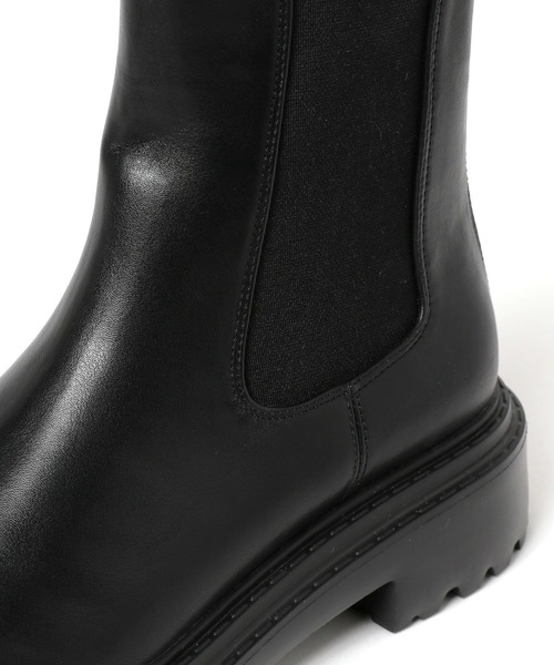 BAYFLOW（ベイフロー）の「バッグZIPサイドゴアブーツ（ブーツ・レディース・ブラック/アイボリー・SMALL/MEDIUM/LARGE）」の20枚目の写真