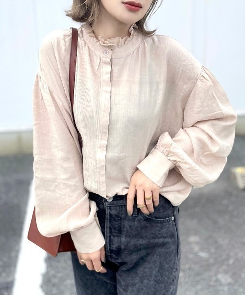 INTER FACTORY(インターファクトリー)の「kally - フリルカラーボリュームブラウス made in INTER FACTORY(シャツ/ブラウス・レディース・カーキ/ブラック/ブラウン/ベージュ・FREE)」の5枚目の写真
