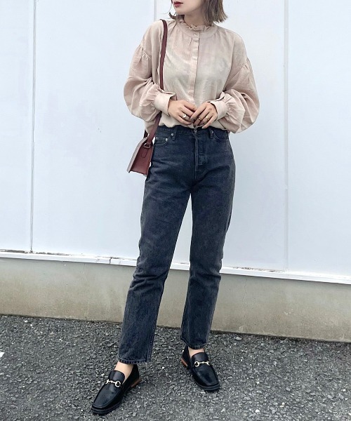 INTER FACTORY(インターファクトリー)の「kally - フリルカラーボリュームブラウス made in INTER FACTORY(シャツ/ブラウス・レディース・カーキ/ブラック/ブラウン/ベージュ・FREE)」の11枚目の写真