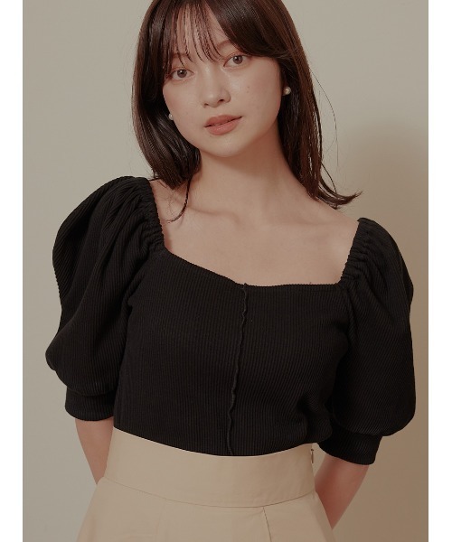 Stylevoice for xxx（スタイルヴォイスフォー）の「スクエアネックパフスリーブカットソー（Tシャツ/カットソー・レディース・オフホワイト/ブラック/ブラウン系その他・FREE）」の2枚目の写真