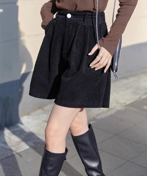 Vipoa（ヴィポア）の「コーデュロイルーズショートパンツ（その他パンツ・レディース・ブラウン/グリーン/アイボリー/ブラック・MEDIUM/LARGE）」の7枚目の写真