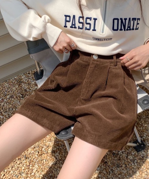 Vipoa（ヴィポア）の「コーデュロイルーズショートパンツ（その他パンツ・レディース・ブラウン/グリーン/アイボリー/ブラック・MEDIUM/LARGE）」の10枚目の写真