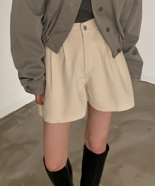 Vipoa（ヴィポア）の「コーデュロイルーズショートパンツ（その他パンツ・レディース・ブラウン/グリーン/アイボリー/ブラック・MEDIUM/LARGE）」の16枚目の写真